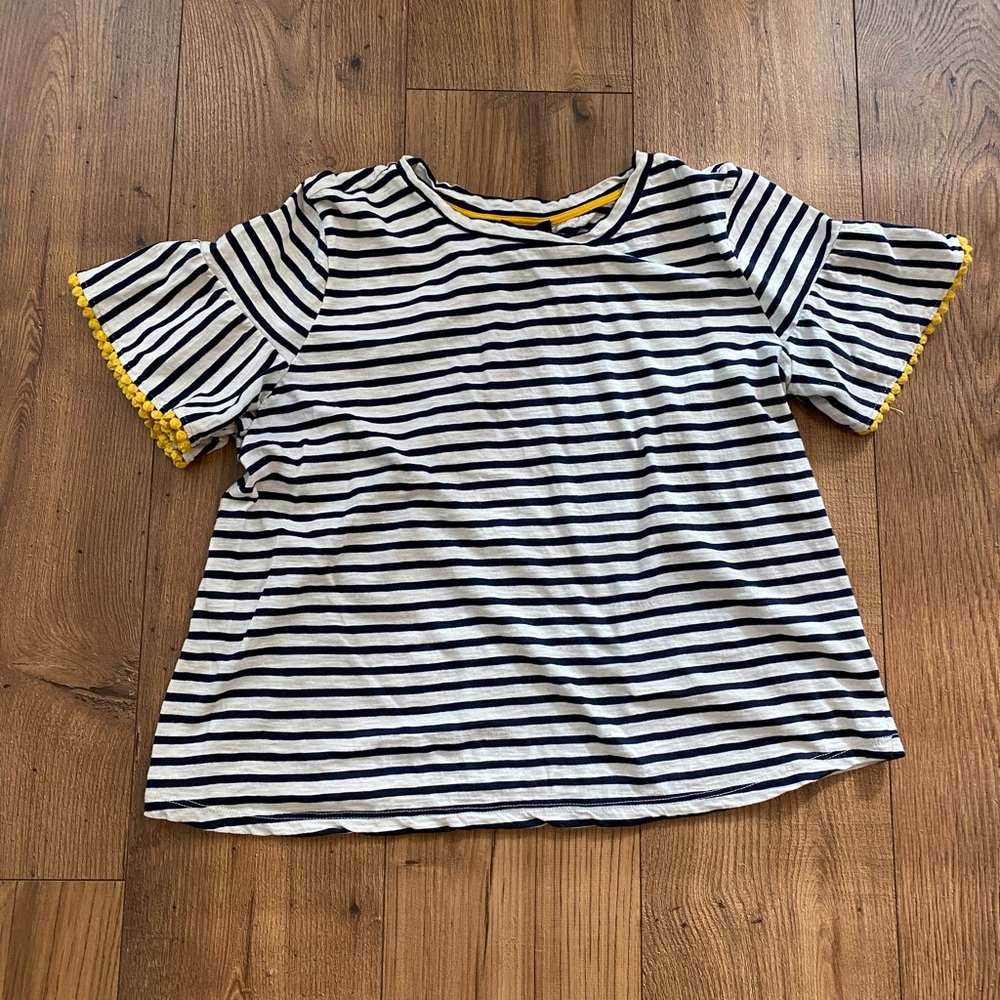 Striped T-Shirt w Cute Sleeves